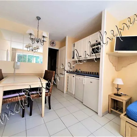 Hyeres, Magnifique Parc De La Presqu'ile Avec Piscine Et Face A Porquerolles ! Apartamento *