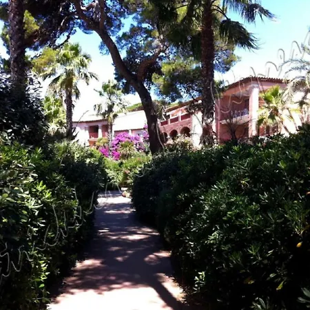 Apartamento Hyeres, Magnifique Parc De La Presqu'ile Avec Piscine Et Face A Porquerolles ! Hyères