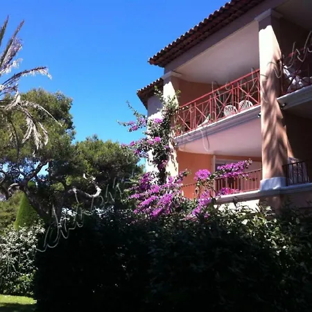 Apartamento Hyeres, Magnifique Parc De La Presqu'ile Avec Piscine Et Face A Porquerolles ! Hyères