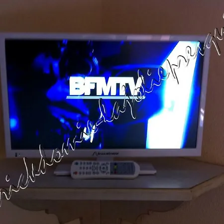 Apartamento Hyeres, Magnifique Parc De La Presqu'ile Avec Piscine Et Face A Porquerolles !